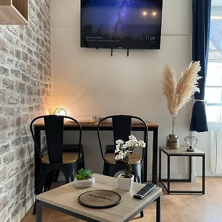 Cosy - 50m Du Loing - Hyper-centre Moret-sur-Loing